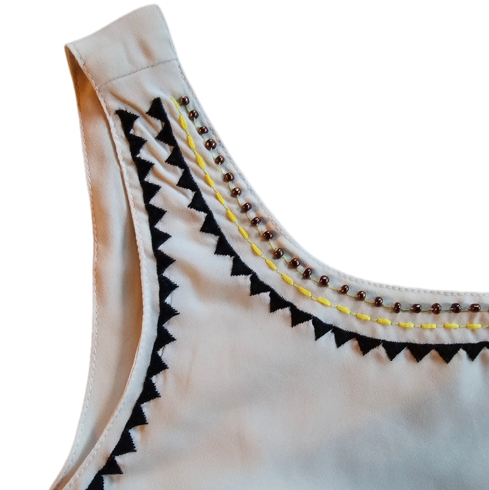 XOXO Boho Sleeveless Embroidered Blouse Size Medium - Picture 2 of 3